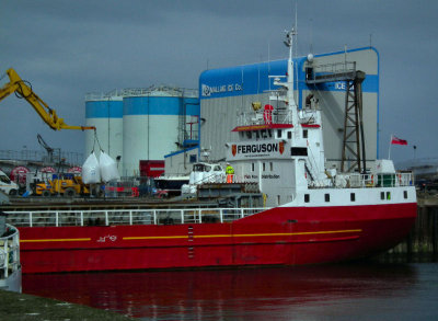 Mallaig_unloading fish feed 