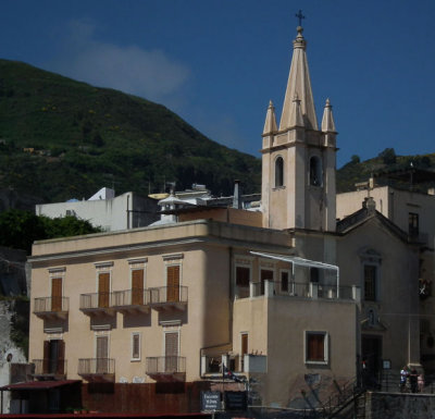 Lipari church by harbour