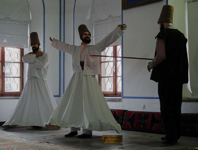 Mevlanas Kitchens museum_mausoleum_Whirling Dervish mannequins