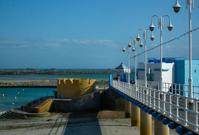 St Helier_Havres des Pas swimming pool at low tide