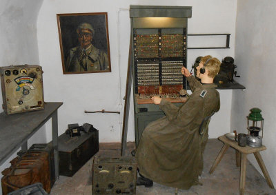 Jersey_War tunnels_German radio telephone room