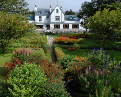Harris Hotel and garden
