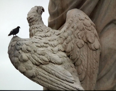 Dante statue_Eagle and Pigeon