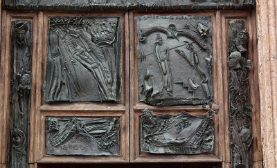 Basilica San Domenico doorway 