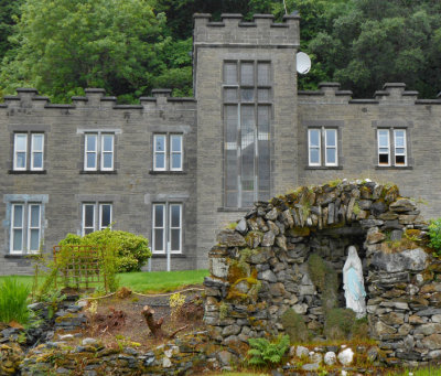 Kylemore Abbey exterior