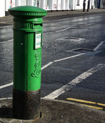 Claremorris_Green post box Edward VII