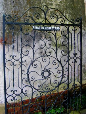 doors, gates & walls (7)