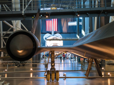 SR-71 (foreground) Shuttle Discovery (background)