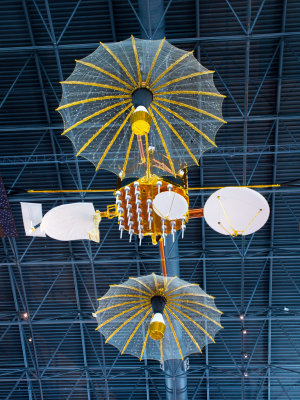Tracking/Data Relay Satellite (TDRSS)
