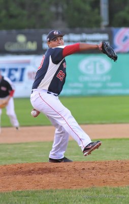 Blue Sox vs Swampbats 6-15-13208 DxO.JPG