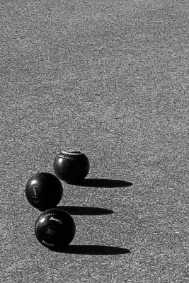 playing australian bowls