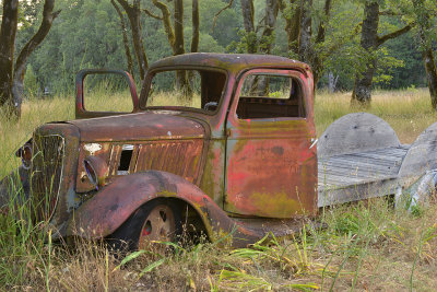 OR - Cave Junction Rusty Truck.jpg