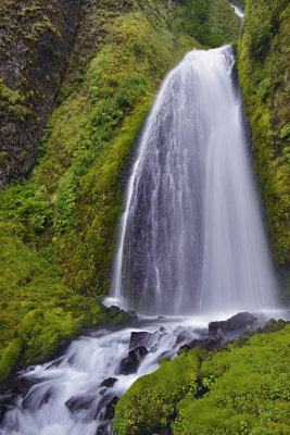 OR - Columbia River Gorge Wahkeena Falls 1.jpg