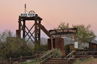 AZ - Goldfileld - Mine Tour Entrance - Morning