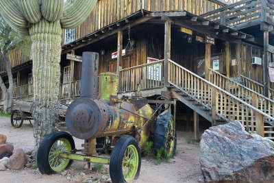 Goldfileld - Saloon Saguaro Tractor.jpg