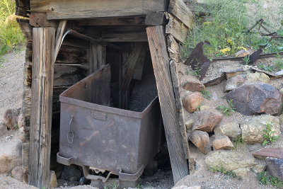 Goldfield - Abandoned Mine.jpg