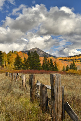 CO - Hahn's Peak Fall Color & Fence 4