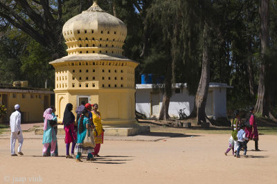 Colourful visitors Tipu Sultan's Summer Palace