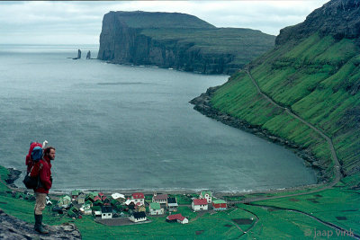 View of Tjornuvik - Gezicht op Tjornuvik