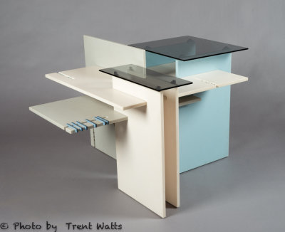 Table made with sliding joints emphasizing architectural elements.