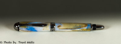 Secona rollerball / black titanium / musk ox horn & interference blue resin.