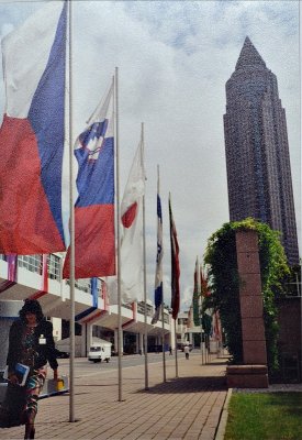 Me  Slovenian flag  Messeturm Frankfurt  DSC_0104xpb
