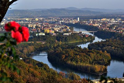 Panoramic view of River Drava & Maribor island  Maribor DSC_0228xpb.jpg