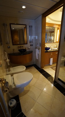 Bathroom suite I