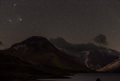 Comet PanSTARRS passes Andromeda galaxy, over Wastwater