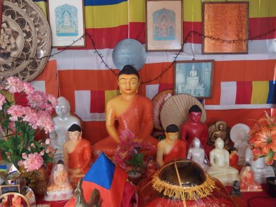Buddhist effigies