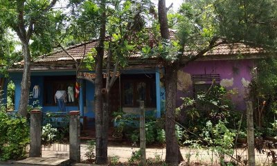 House beside road to Galle