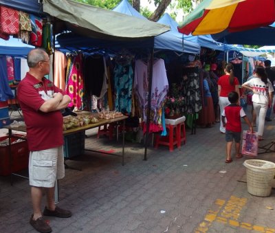 Sunday market, Jalan Gaya