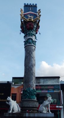 Cat statue, Jalan Padungan