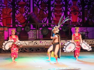 Sarawak Cultural Village, dance performance