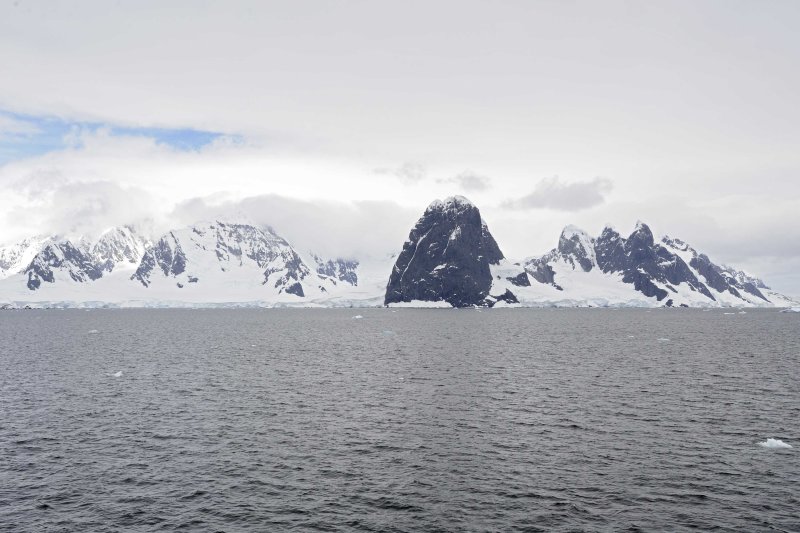 Mountains & Glaciers along the Butler Passage