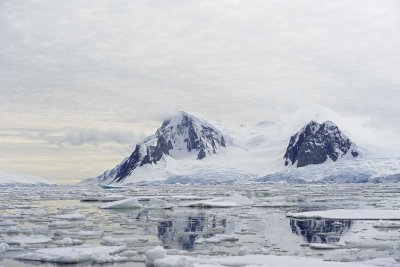 Mountains & Glaciers-011114-Penola Strait, Antarctic Peninsula-#1070.jpg
