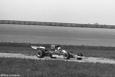 4th Max Stewart Lola T330 [HU1] - Chevrolet V8  