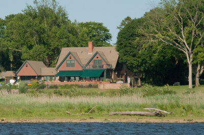 House along the Connecticut River - 20150716-080359-_D3D8304.jpg