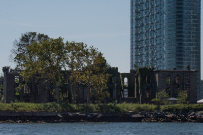 Ruins at Rosevelt Island - 20150725-100433-_D3D8592.jpg