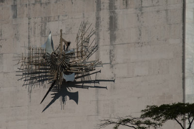 The UN wall sculpture - 20150725-100621-_D3D8605.jpg