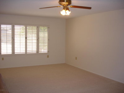 Family Room_2.jpg