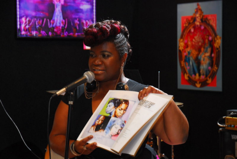 AB14 141106 PoetryReading  19.JPG