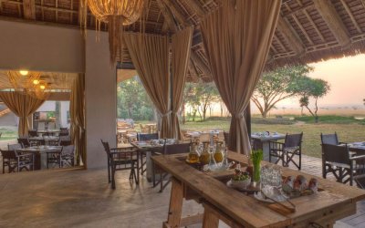 The NEW Kichwa Tembo Camp dining tent (their stock photo)