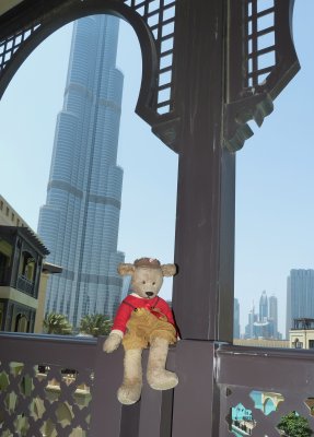 Spunky wants to prove he has seen the tallest building in the world.....