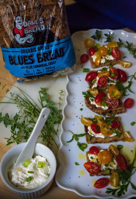 Dave's Killer Blues Bread with Tomato Herb Salad