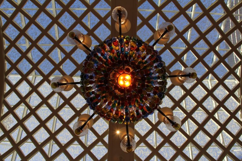Looking Up in the Wynn