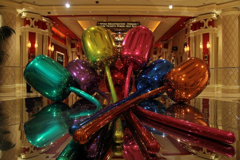 Tulips Sculpture at the Wynn