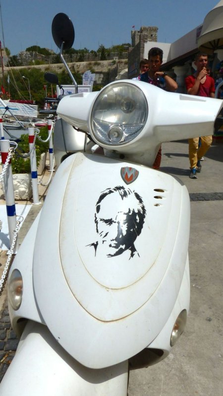 Bodrum Moped