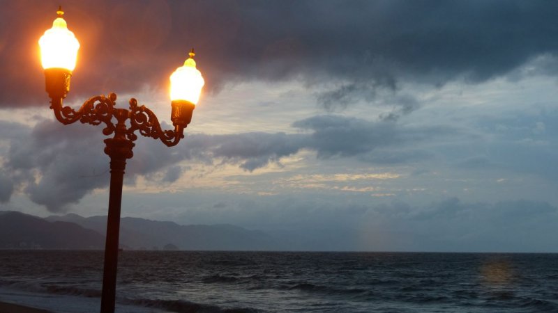 Malecon Streetlight