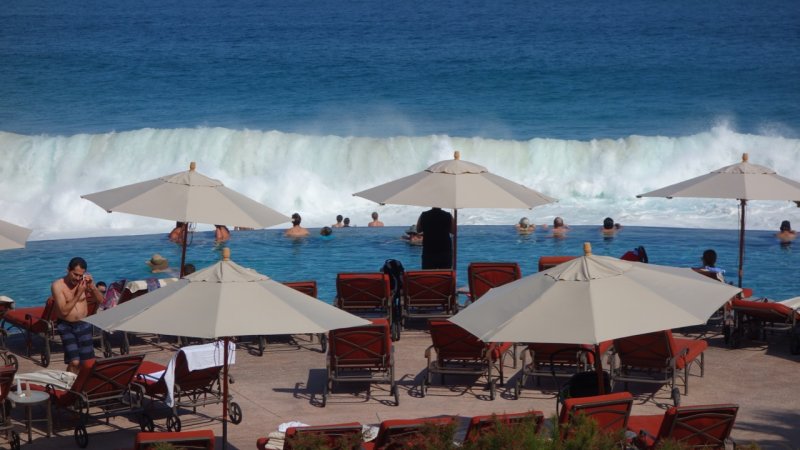 Hacienda del Mar Infinity Pool